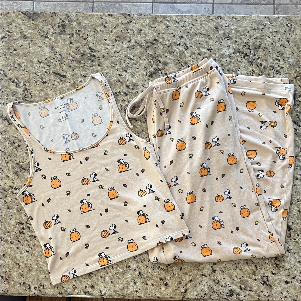 NWOT AE snoopy pajamas